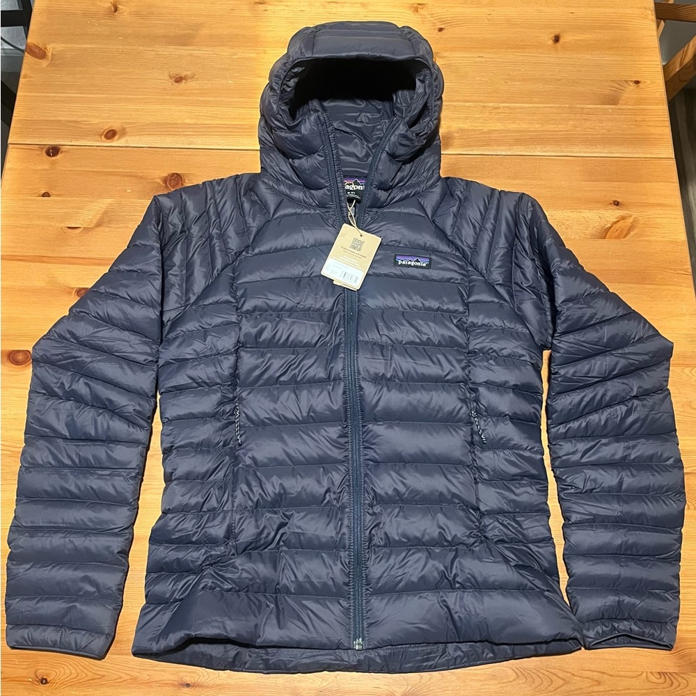 Patagonia Women's Down Sweater Hoody, Smolder Blue, Medium, NWT